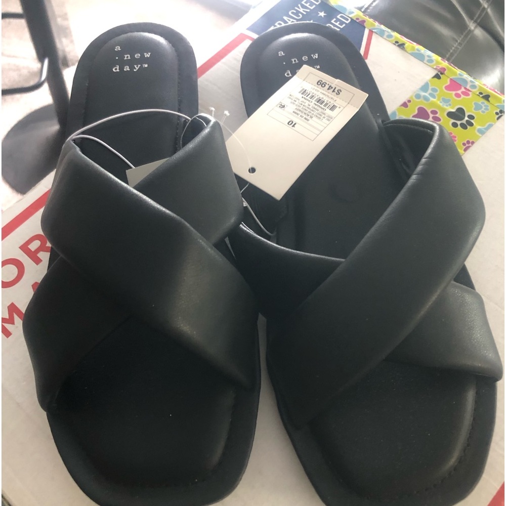Target sandals - Picture 2 of 5